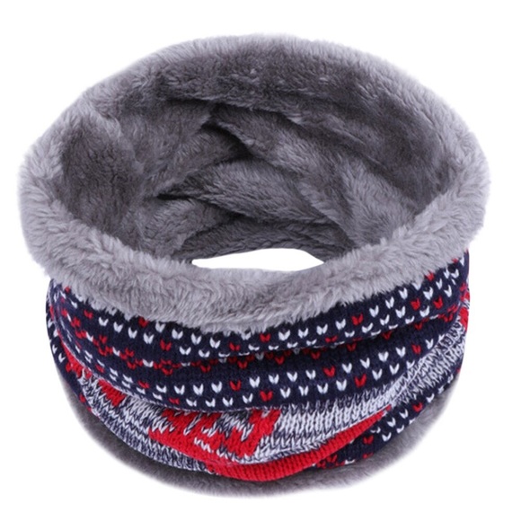 Warm Knitted Infinity Ring Scarf Lined with Fleece - Picture 2 of 8